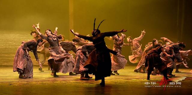 北舞年末巨献 | 倾情演绎巴蜀名家阿来《尘埃落