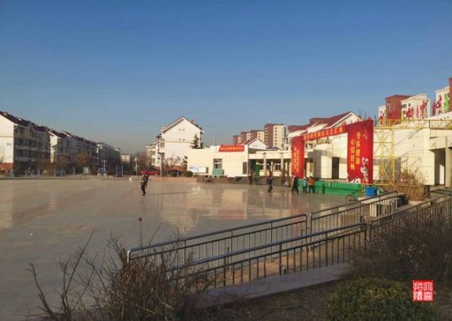 改革开放40年来,姚村的农业,工业,三产都得到发展.