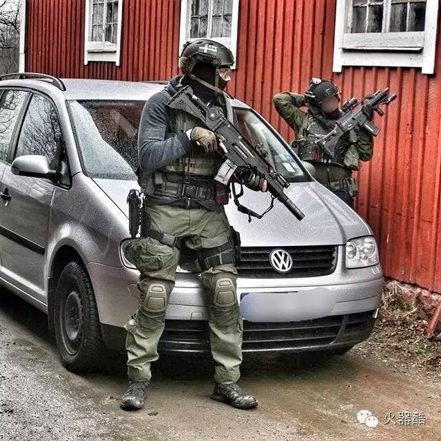 sl-8运动步枪:原型为g36k型短步枪,半自动,滚柱闭锁(类似于g3),用特殊