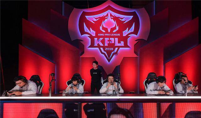 2018王者荣耀kpl秋季赛总决赛比赛日 比赛赛场内外美图一览