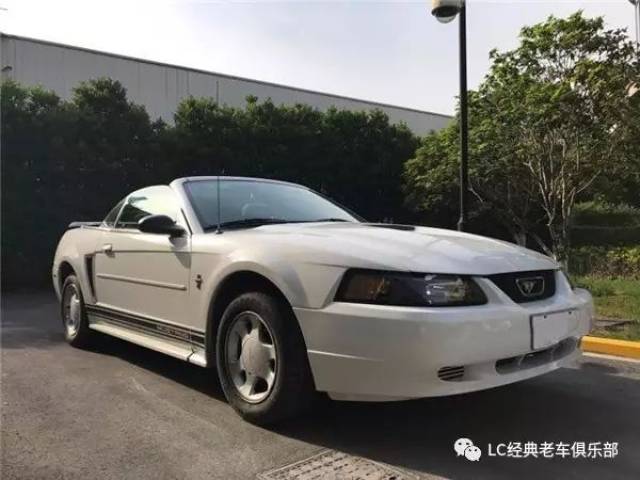 回归前夜第四代末期版福特野马mustang
