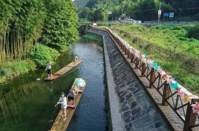 近處綠水迢迢蓮增村位於夏履鎮東南部,村莊地處山間河谷地帶,四周環山