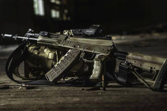 俄军终于将ak12扶正大量采购替ak74 首批买了2.5万枝_手机搜狐网