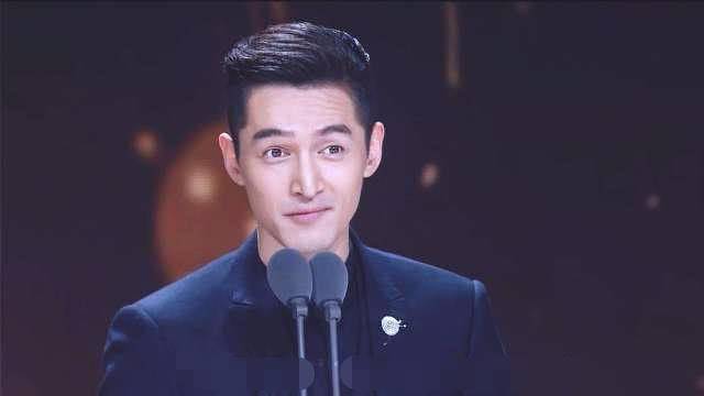 杨幂第一天官宣离婚,胡歌第二天领结婚证?这究