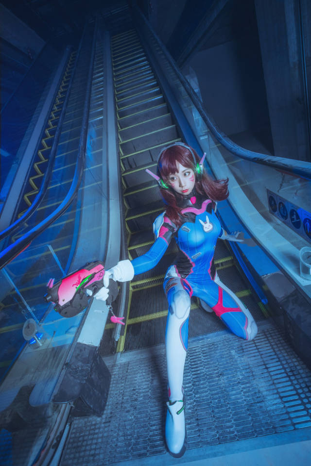 cos:守望先锋dva,连体衣宋哈娜,这个衣服穿上真的方便吗?