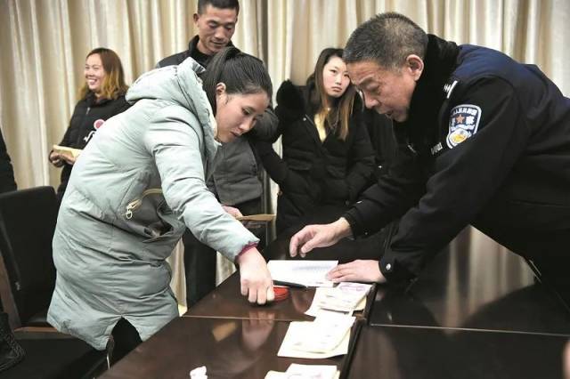 据了解,自今年11月下旬以来,房县公安局治安部门与基层派出所合力开展