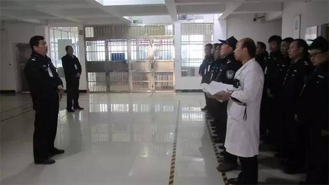 守护监所平安的领头人——记渑池县看守所所长李继国