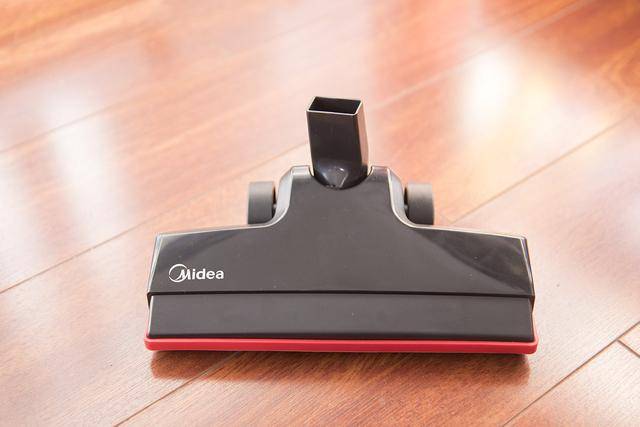 轻便实用吸力强缺点是有线,体验美的u1手持二合一吸尘器