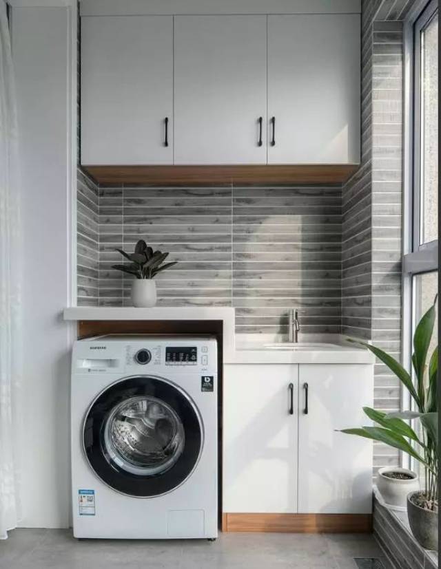 阳台洗衣柜这样设计,好用又美观,老婆看了直夸新房要跟着学