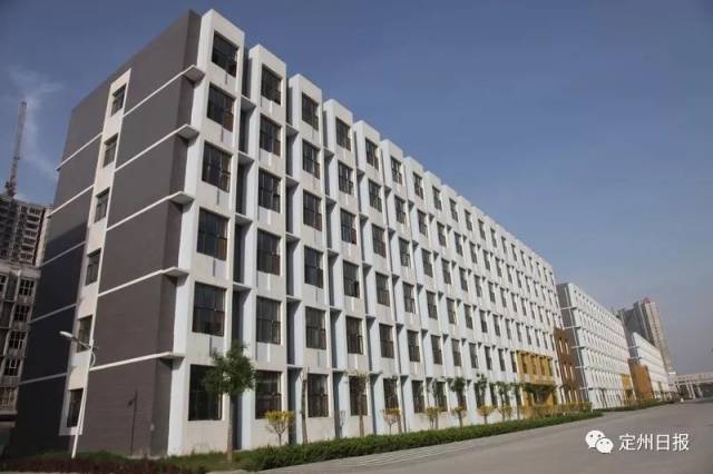 定州迎泰新城划片小区距离太远?定州一中40年沧桑巨变!