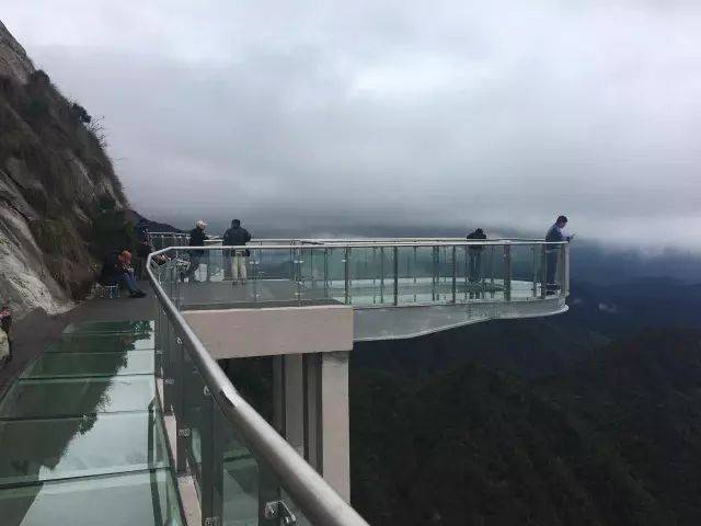 三岔湖玻璃桥图片