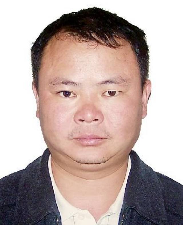 姓 名:韩鹏身份证号:522428197205080416户 籍 地:贵州省赫章县妈姑镇