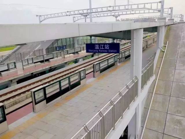 成蒲铁路温江站图片