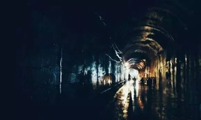 【浪漫跨年】本周上映《地球最后的夜晚》邀您和心爱的ta一起浪漫跨年