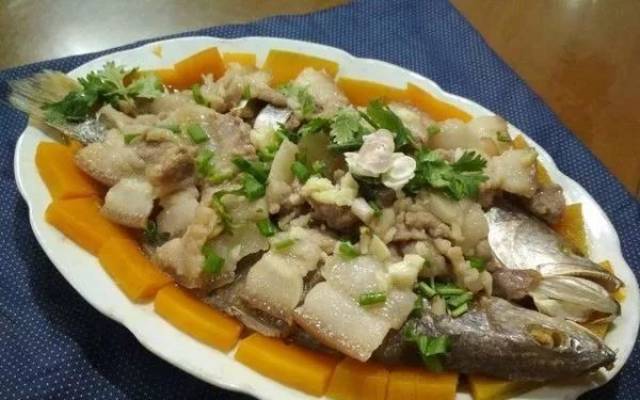 咸鱼蒸五花肉的做法【今日私厨】_手机搜狐网