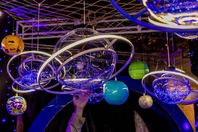 奇幻星光展,一起漫步到太空!