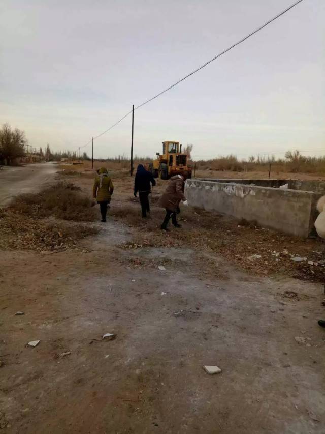 吉兰泰镇开展迎元旦环境卫生大扫除活动