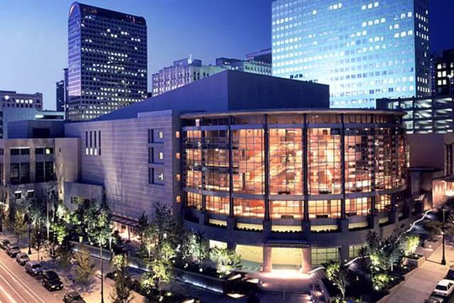 【西雅图周末好去处】太空针塔元旦烟花表演,贝纳罗亚音乐厅新年音乐