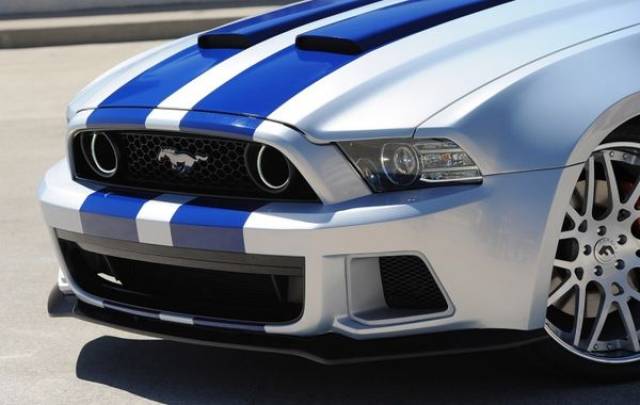 电影《极品飞车》的主角 福特野马gt改装