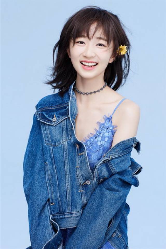 新生代女演员徐婕凭借甜美可爱的长相和古灵精怪的个性深受网友喜爱