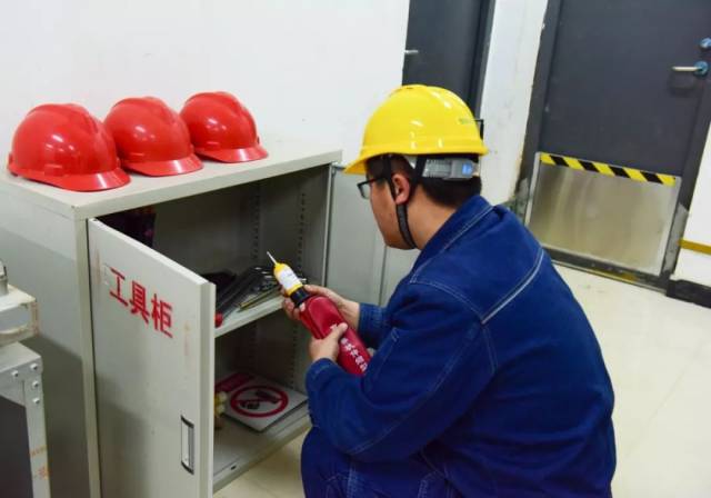 消防箱,工具柜……安全检查无死角.