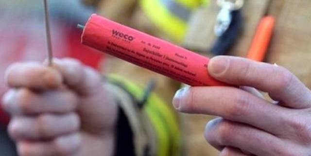 【大事件】男子放鞭炮险遭截肢/男子企图强奸70岁老奶奶/当街引爆纸