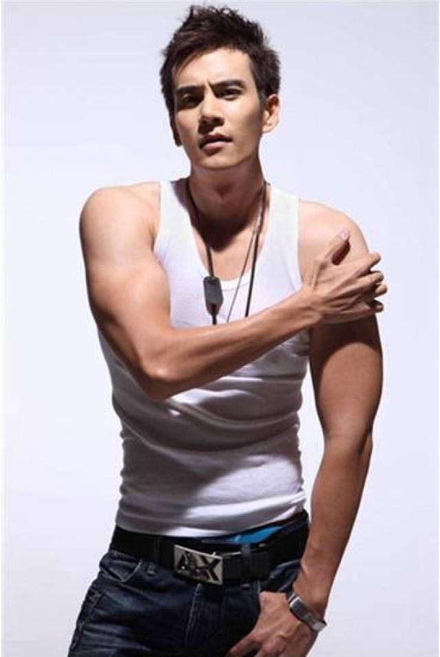 经超肌肉型男近照经超中学时期"小胖子"照搜狐娱乐讯 在一胖毁所有的