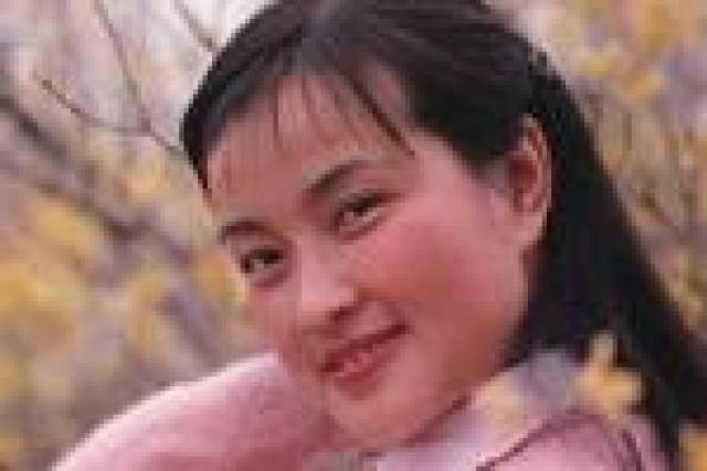 刘晓庆年轻时笑容甜美图片