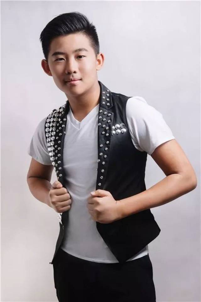 拉丁舞王子百老汇之星