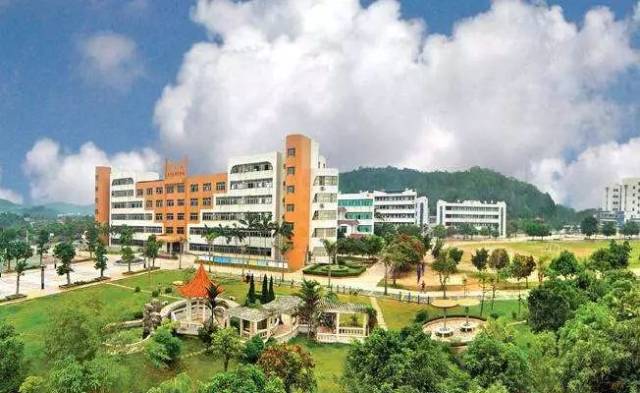 文明开平开平市吴汉良理工学校举行37周年校庆暨奖教奖学金颁奖典礼