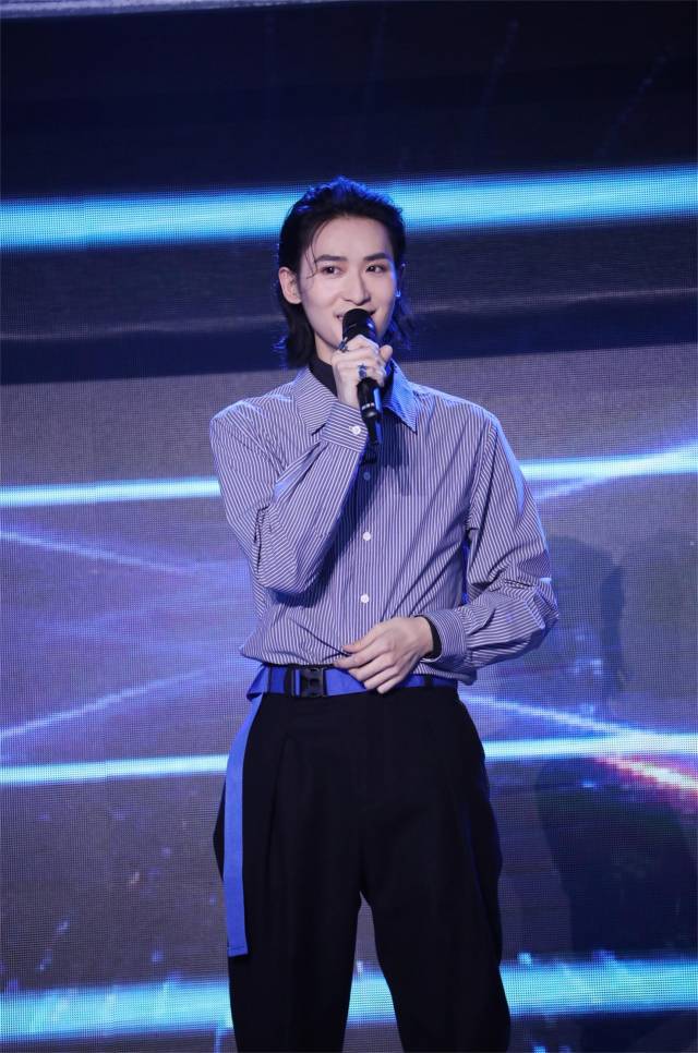 《下一站传奇》"high"战队喜迎首胜 胡潇灵深情发言