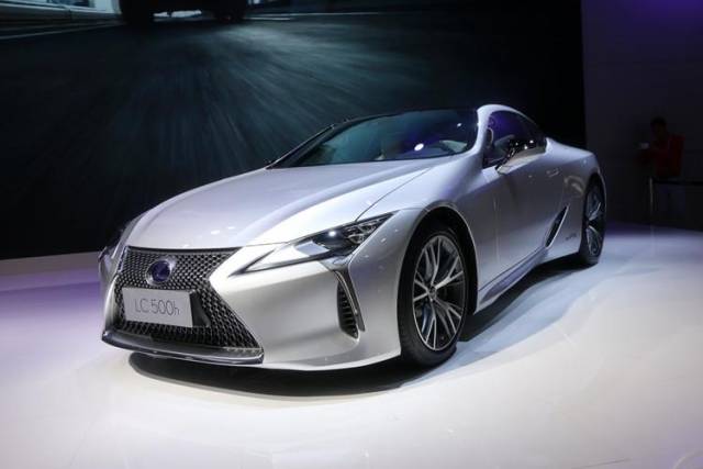 要知道,奔驰,宝马和奥迪这三大品牌都有着上百年的历史,有着非常深厚