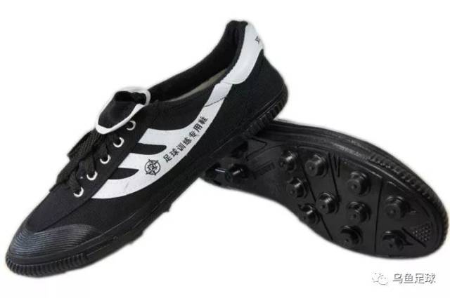 小时候的足球世界(八)——小时候的足球鞋