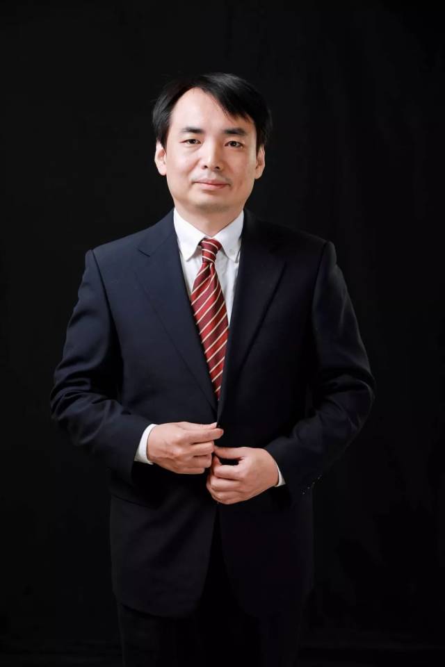 张新峰