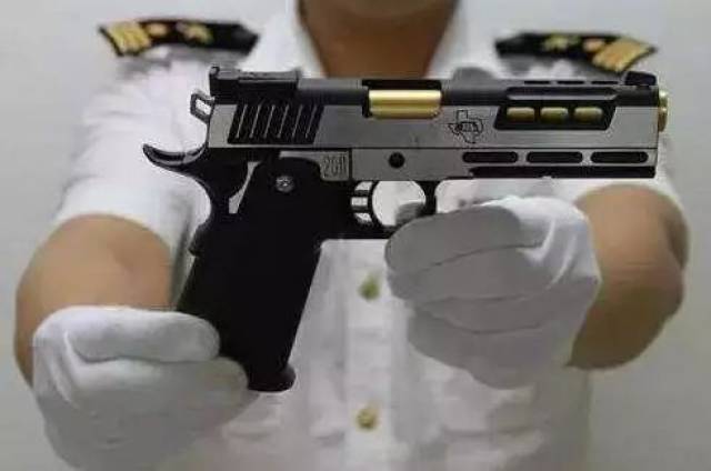 涉以压缩气体为动力的枪支,气枪铅弹刑事案件定罪量刑问题的批复》