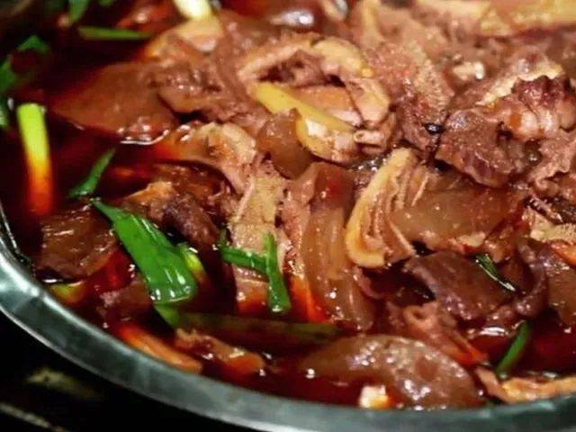 除了牛杂汤 万贵家的酱料也是一绝 好吃又健康 四川郫县豆瓣酱 红油