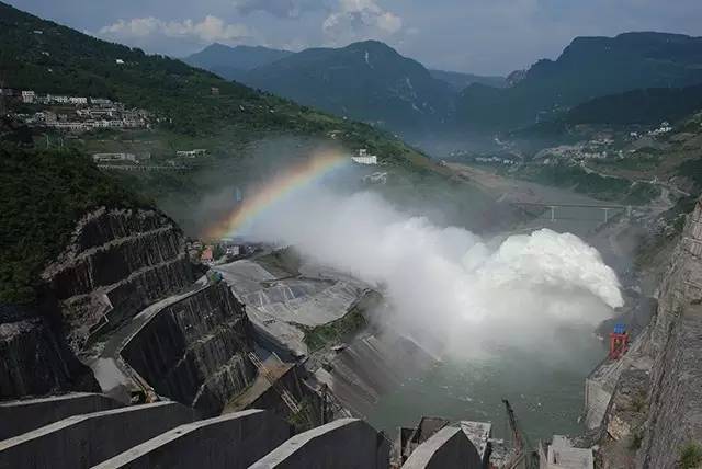 【清江美文】水布垭 | 一颗镶嵌在清江画廊上的璀璨明珠