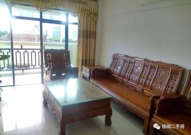 华建花园小区位于徐闻县文塔路,24小时有保安值班管理,居住舒适.