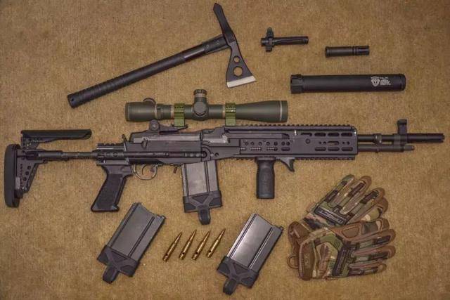 从被按着摩擦,到40年后吊打ak,m14ebr经历了什么?