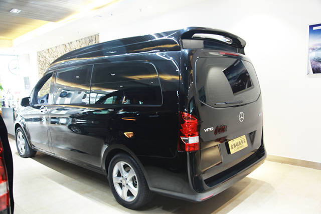 西安金泰福7座豪华奔驰v9商务车 运动与豪华感兼顾