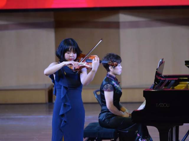 "未来之星"闽籍小提琴学子音乐会在九日台音乐厅精彩上演
