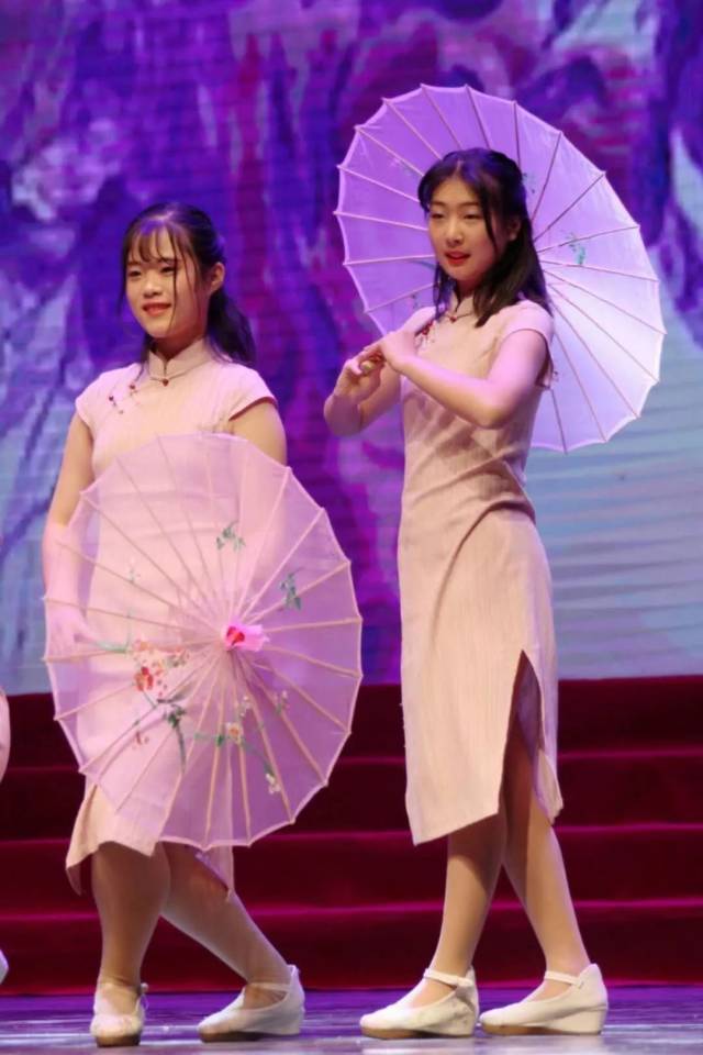 这里是镇江崇实女子中学!