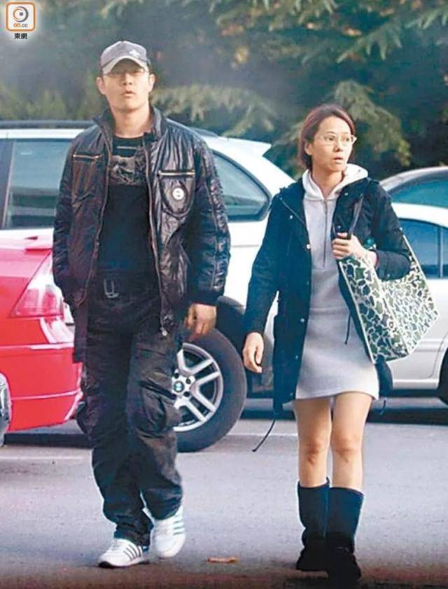 伊能静谈婚变不提"牵手门"