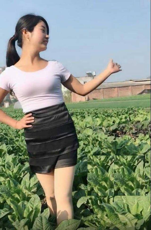 乡下美女素颜出镜,颜值一般却耐看