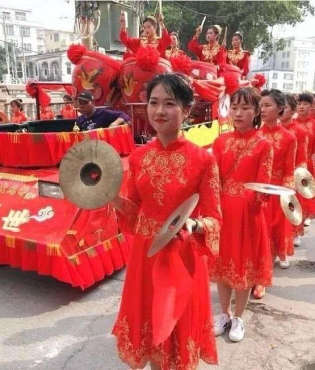 翁佳娜为什么能一下爆红 能红多久?