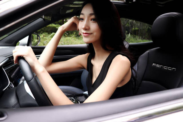 车美人靓!风光ix5大片来袭,网红妹妹公园私拍倾情奉献