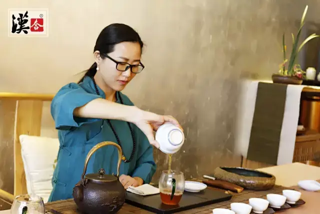 中国最美女子泡茶图集,你泡茶的样子真美啊