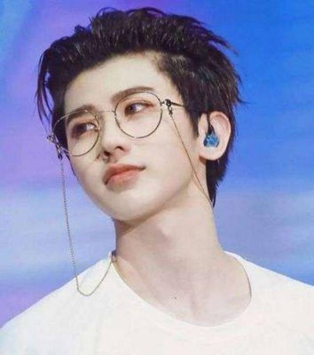 当男神掀起刘海瞬间大变样,第一最有男人味!