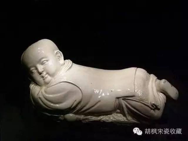 宋 蓮華座 米色青磁 宋 蓮華座 米色青磁