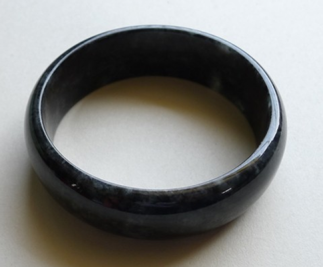 大马坎出罕见的墨翠,成品出来后那神秘的气质,让人陶醉